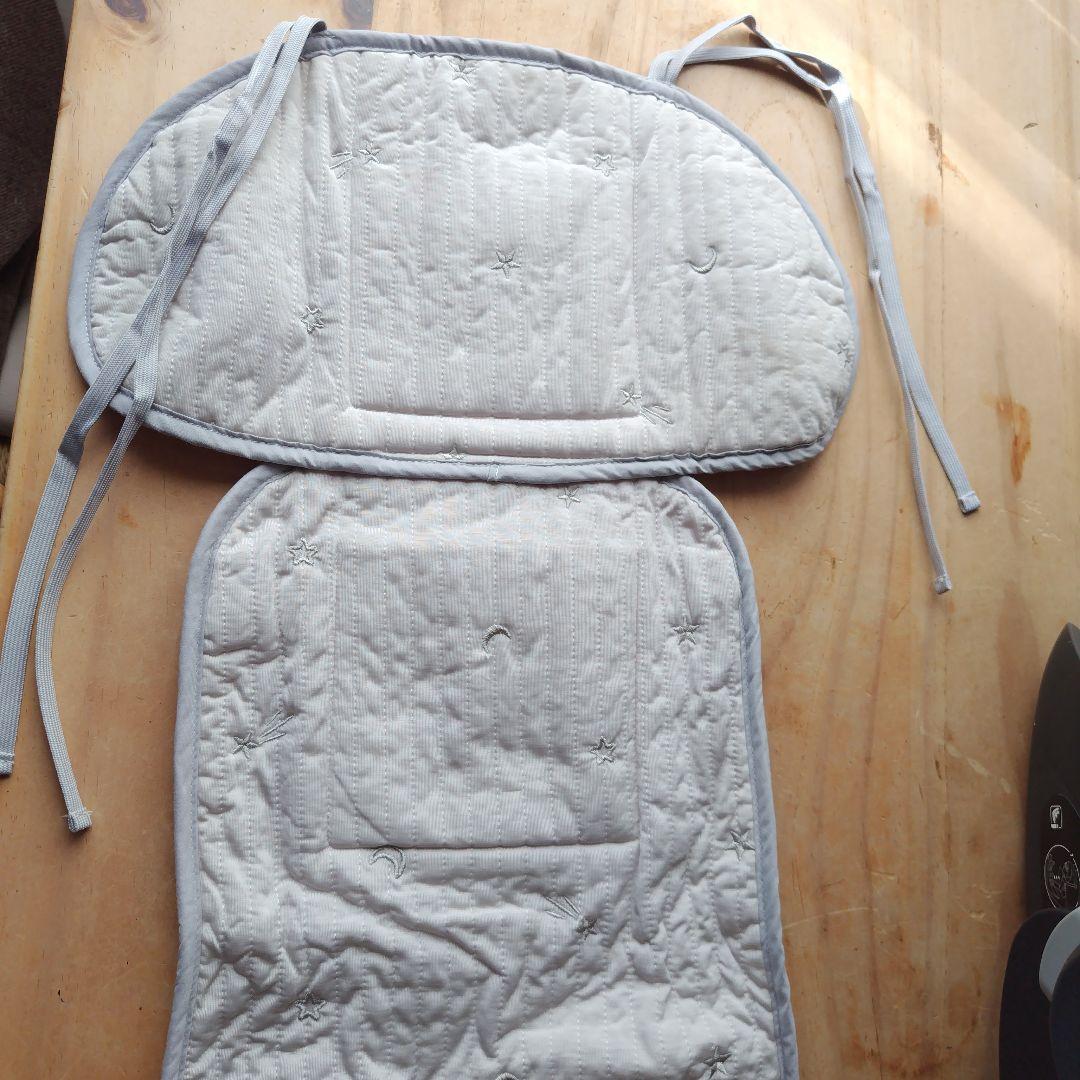 cybex プラチナム グレー チャイルドシート　未使用に近い