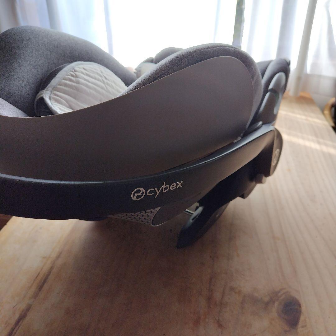 cybex プラチナム グレー チャイルドシート　未使用に近い