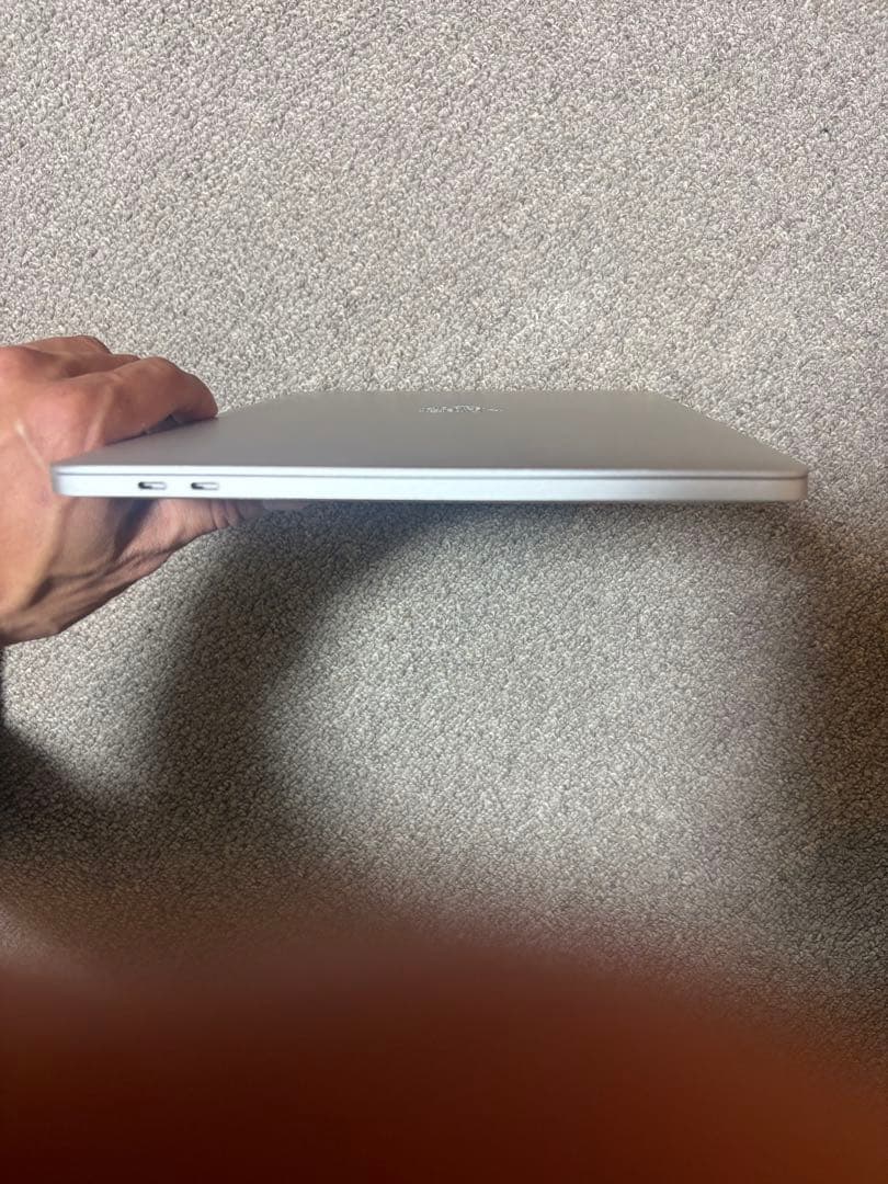 MacBook本体 MacBook Pro 13-inch 2019, Core i5, 8GB