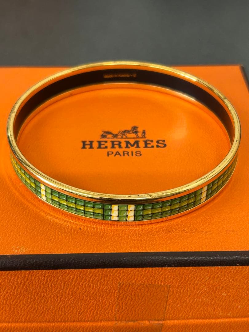 HERMES エルメス　バングル