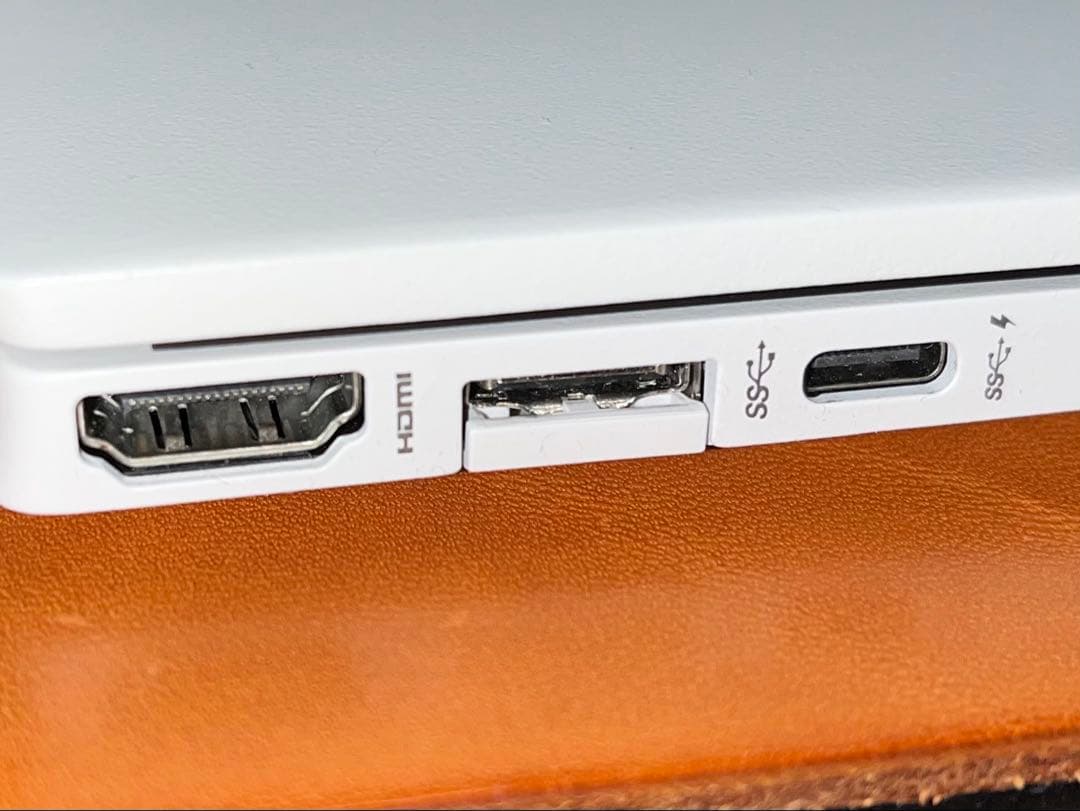 HP Pavilion 13インチ ホワイトノートPC