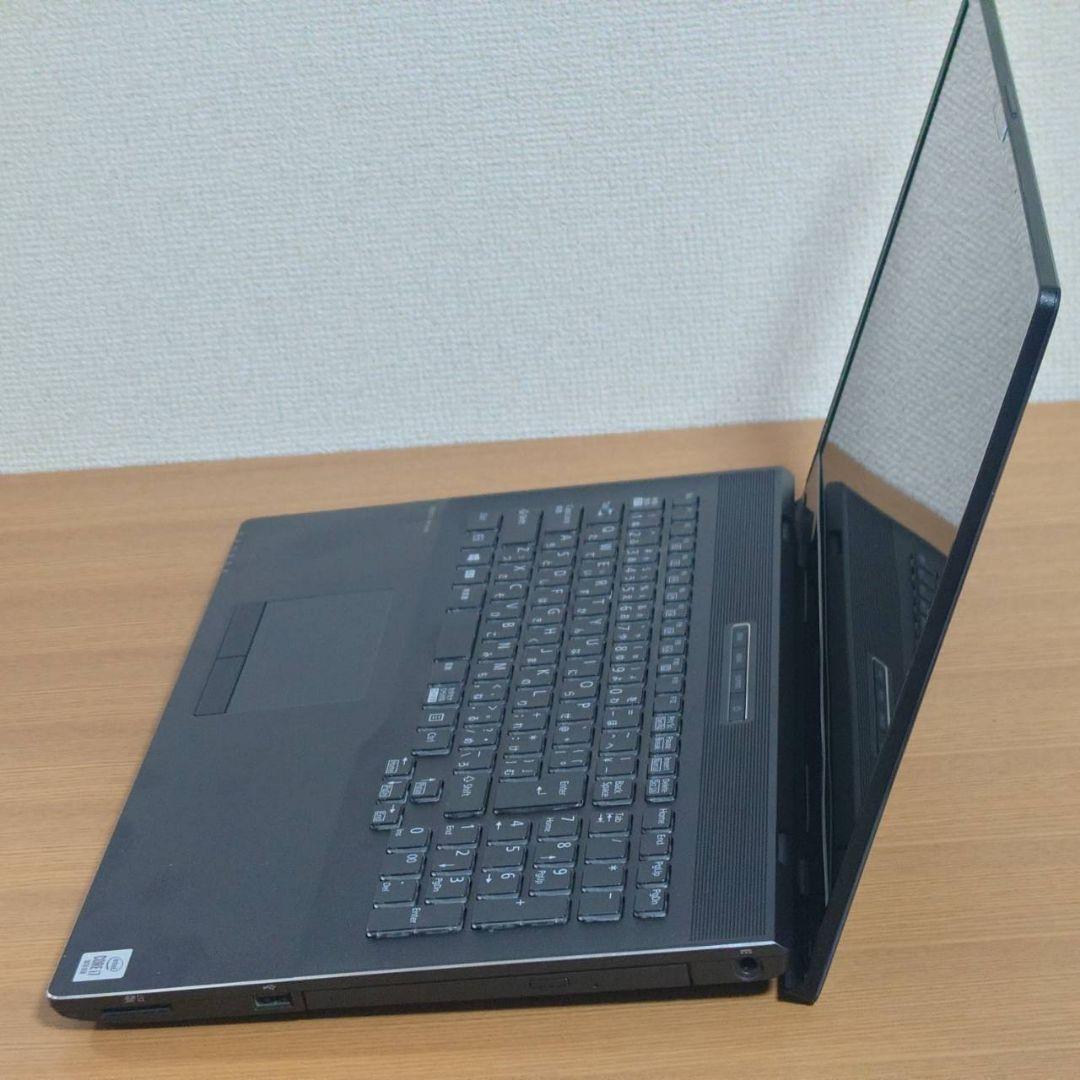 富士通　ノートPC　NH90/E2　FMVN90E2B　17.3型　ブラック