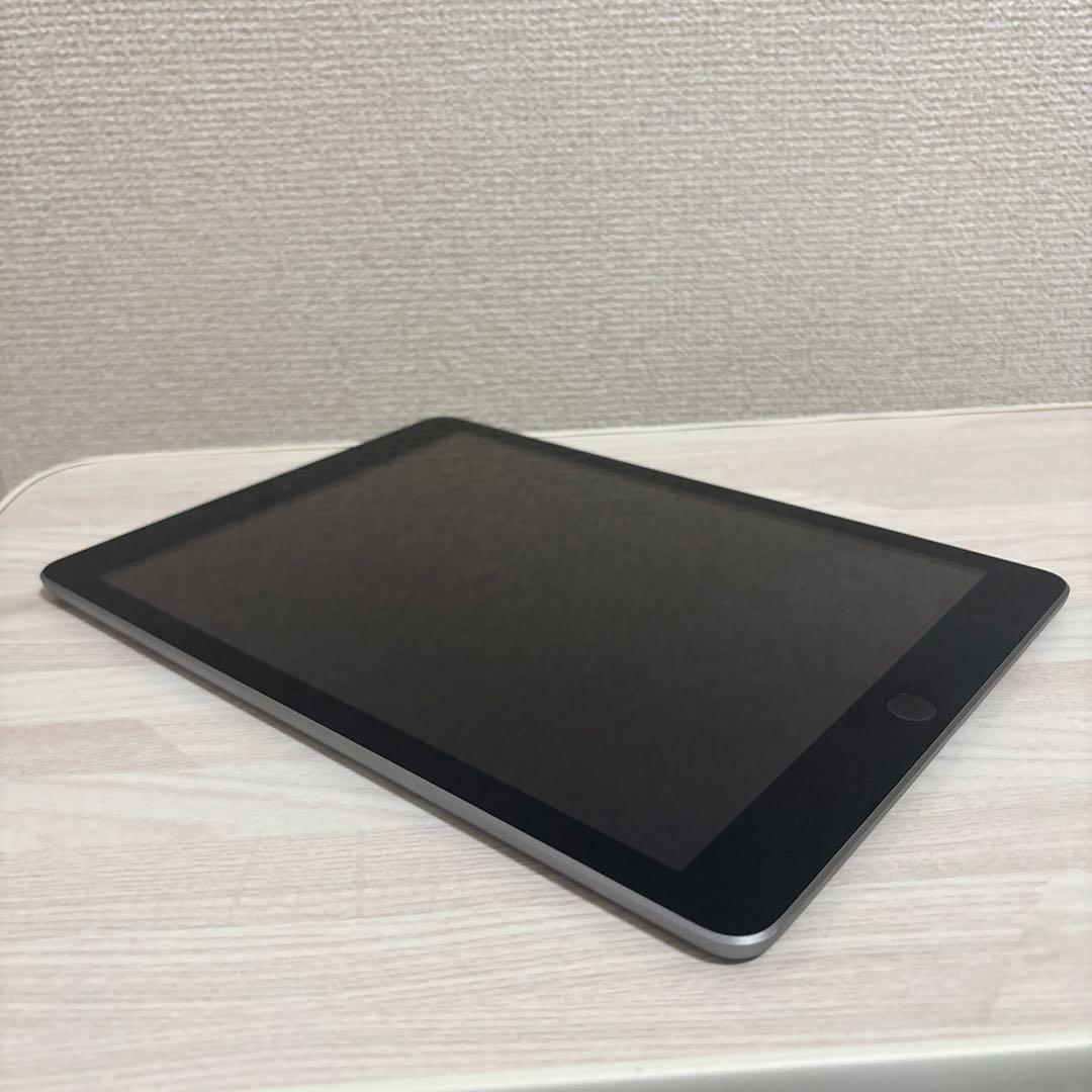 Apple iPad 第5世代　スペースグレー Wi-Fiモデル