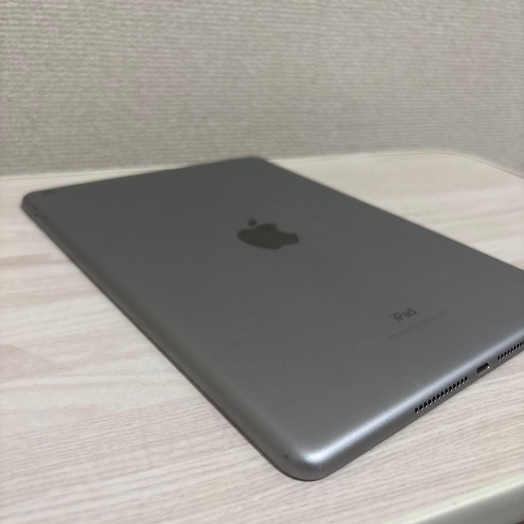 Apple iPad 第5世代　スペースグレー Wi-Fiモデル