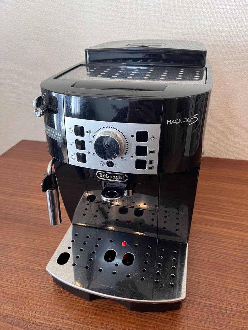 pyoi　DeLonghi マグニフィカS 全自動コーヒーマシン
