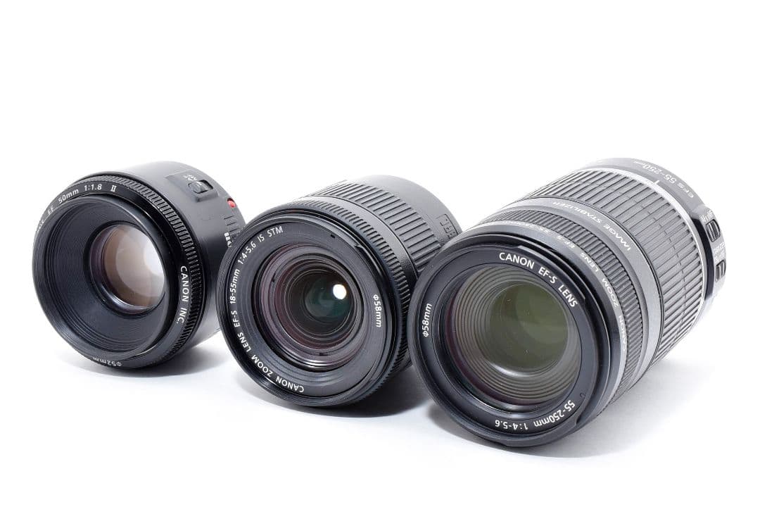 超美品✨シリーズ最新機種✨Canon Eos KissX10i✨トリプルレンズ