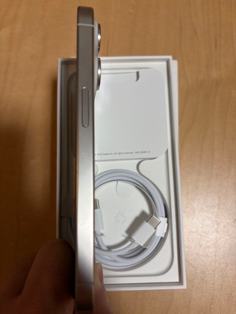 Apple iPhone 15 Pro ホワイトチタニウム　128gb