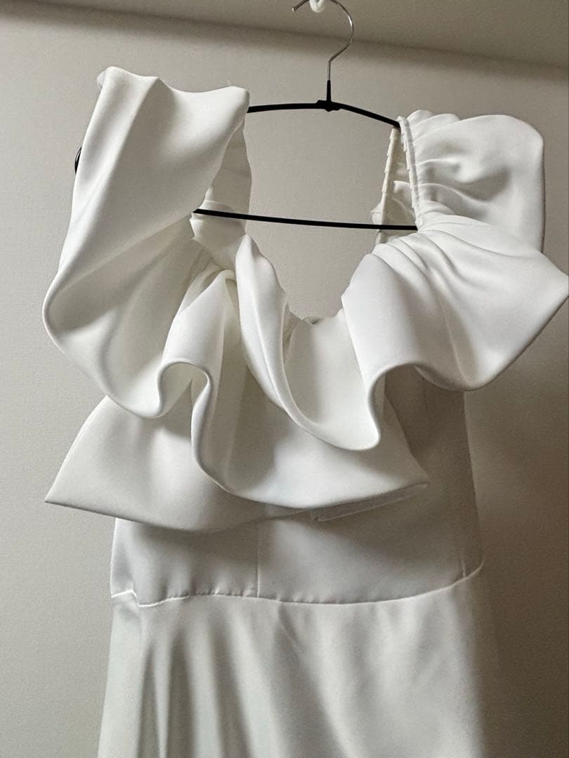 オフショルダー Aラインドレス（DRESS PRODUCTION）