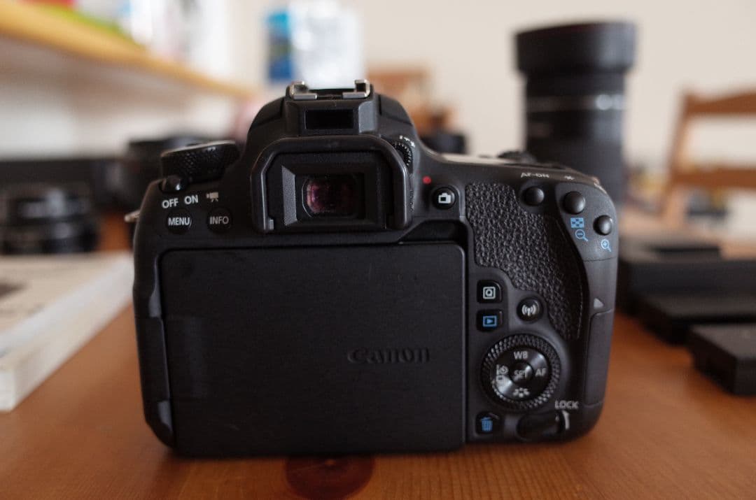 レンズ5本付きCanon EOS 9000D