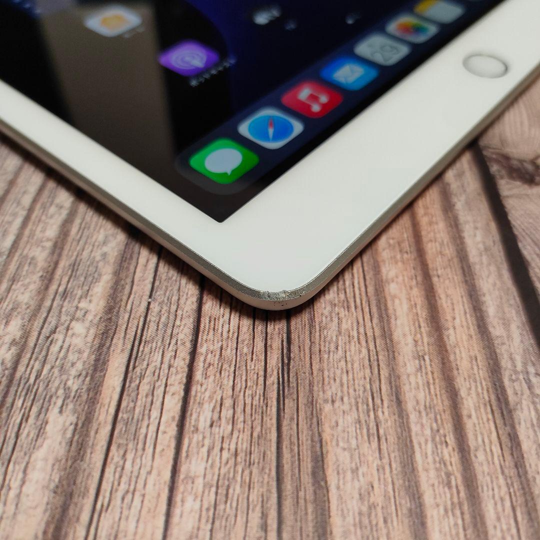 apple iPad 第8世代 32GB SIMフリー シルバー