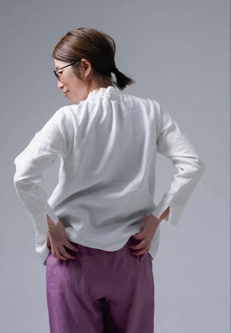 【美品】wafu. プレミアムリネン　シャーリングトップス　L サイズ　白色