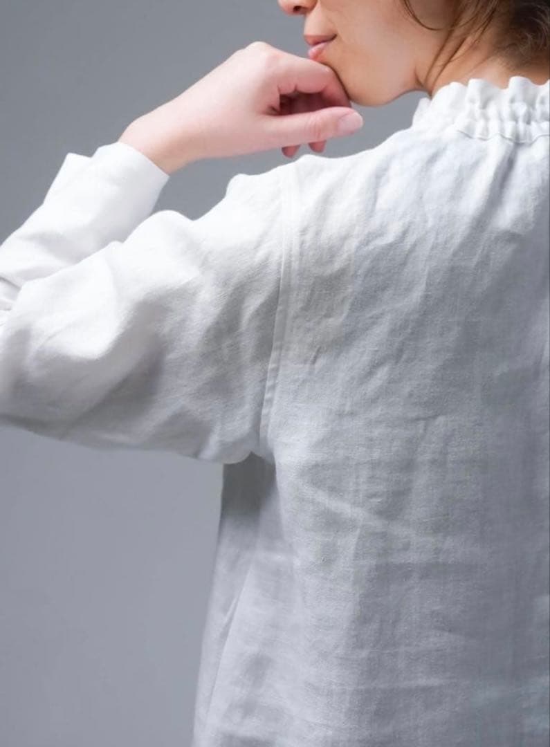 【美品】wafu. プレミアムリネン　シャーリングトップス　L サイズ　白色