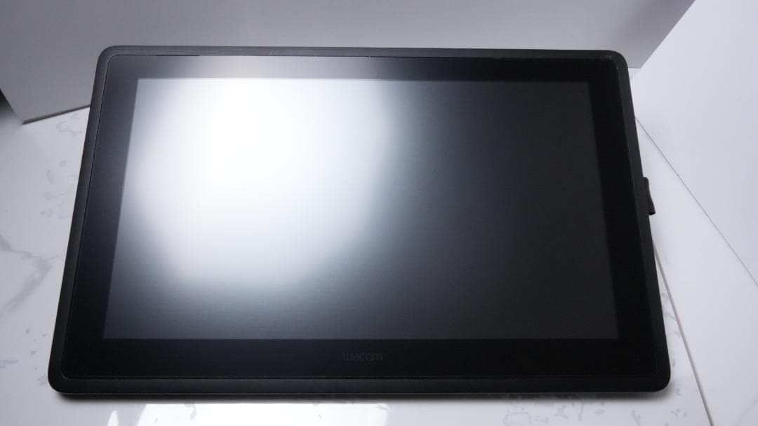 Wacom Cintiq 22 液晶ペンタブレット フルHD 液タブ