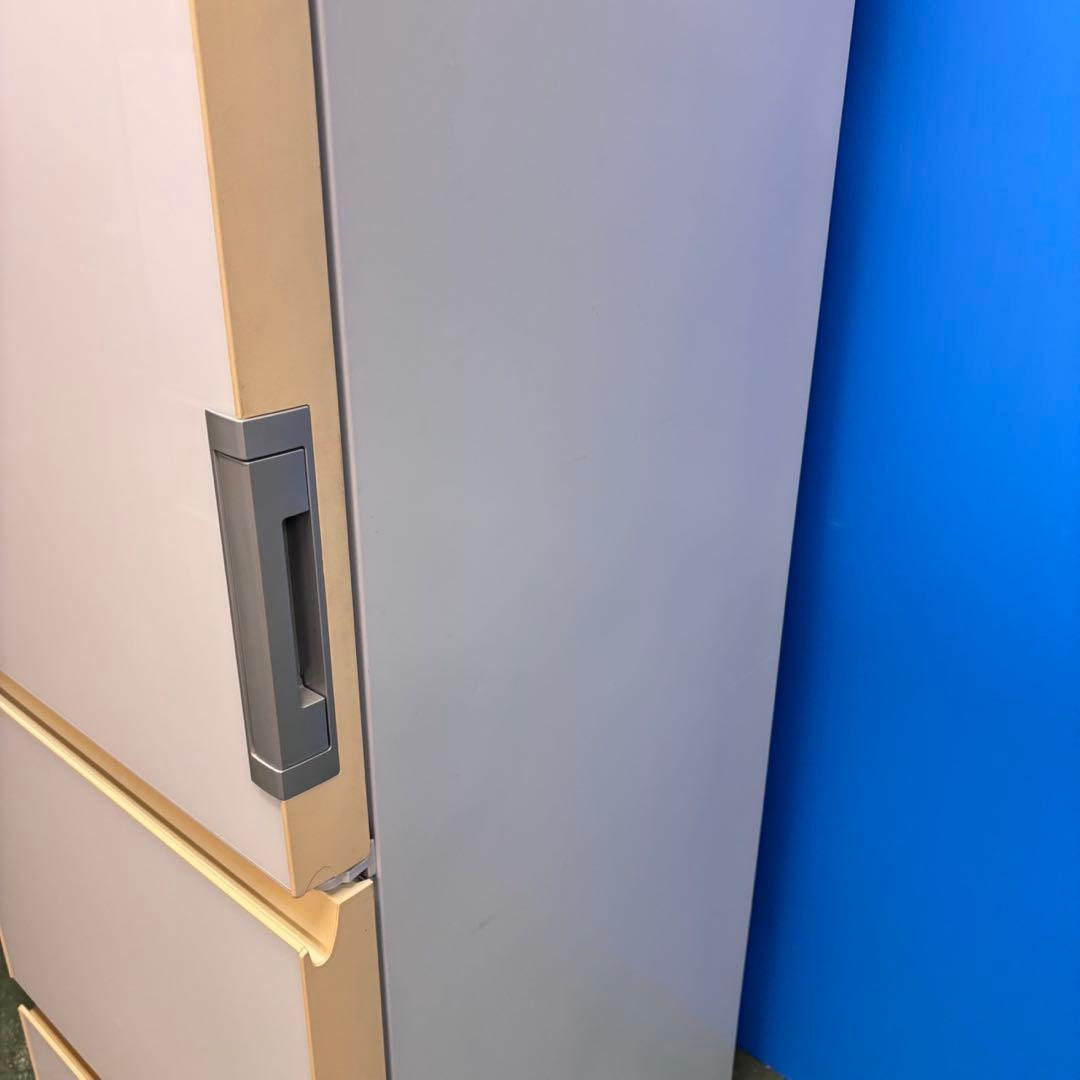 667 SHARP どっちもドア　大型冷蔵庫　300L強　自動製氷　ガラスパネル