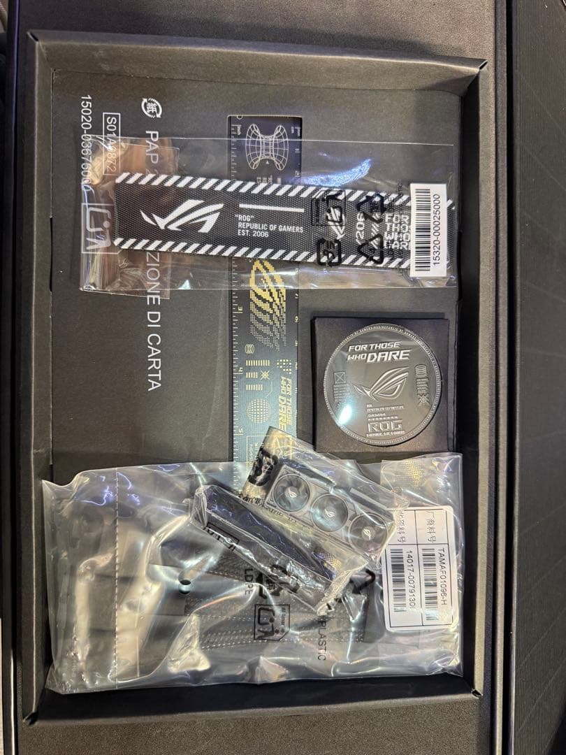 グラフィックボード・グラボ・ビデオカード ROG Astral GeForce RTX 5080 OC Edition