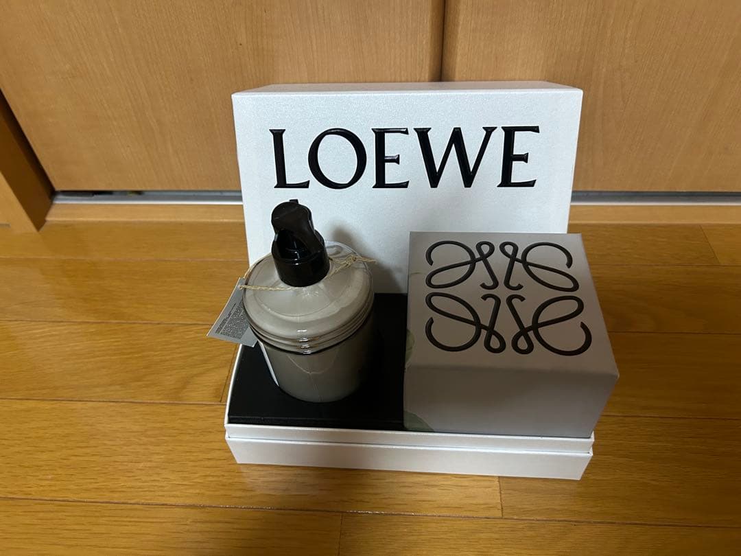 eyeロエベ　ボディローション　キャンドル　セット