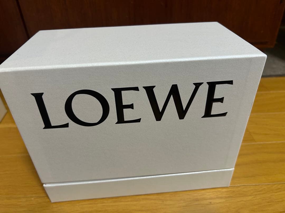 eyeロエベ　ボディローション　キャンドル　セット