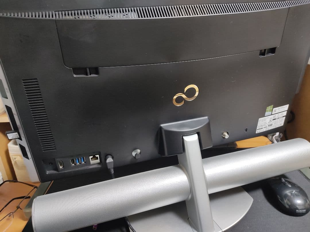 富士通　パソコン　ESPRIMO　FH78/LD