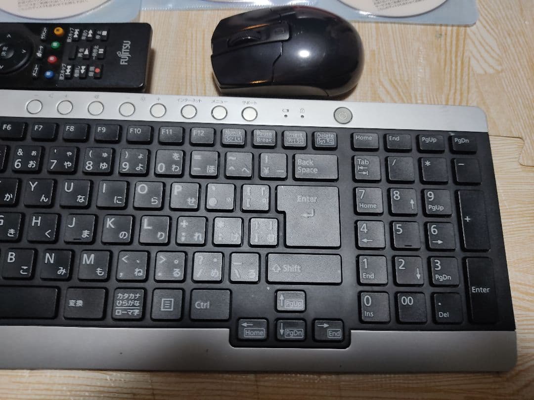 富士通　パソコン　ESPRIMO　FH78/LD