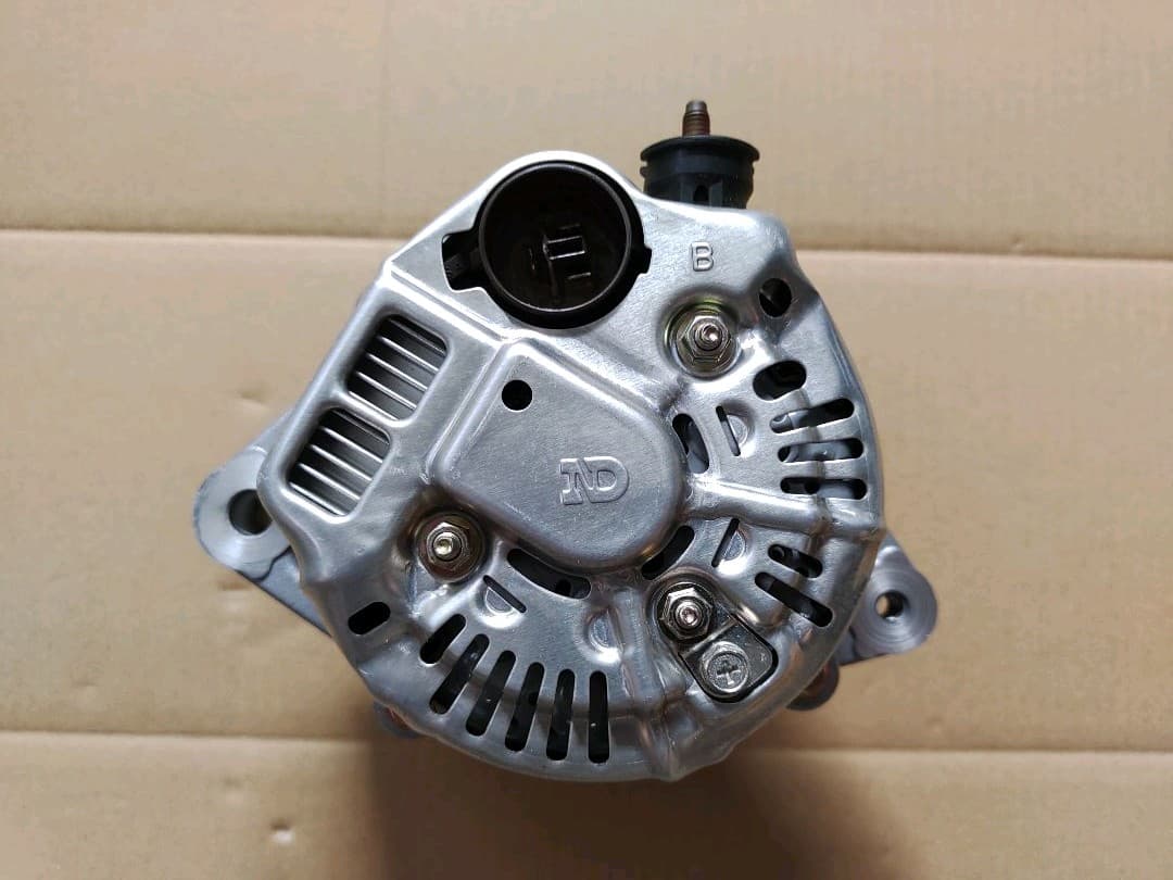 【新品未使用】トヨタ純正　オルタネーター　27060-16270 AE95