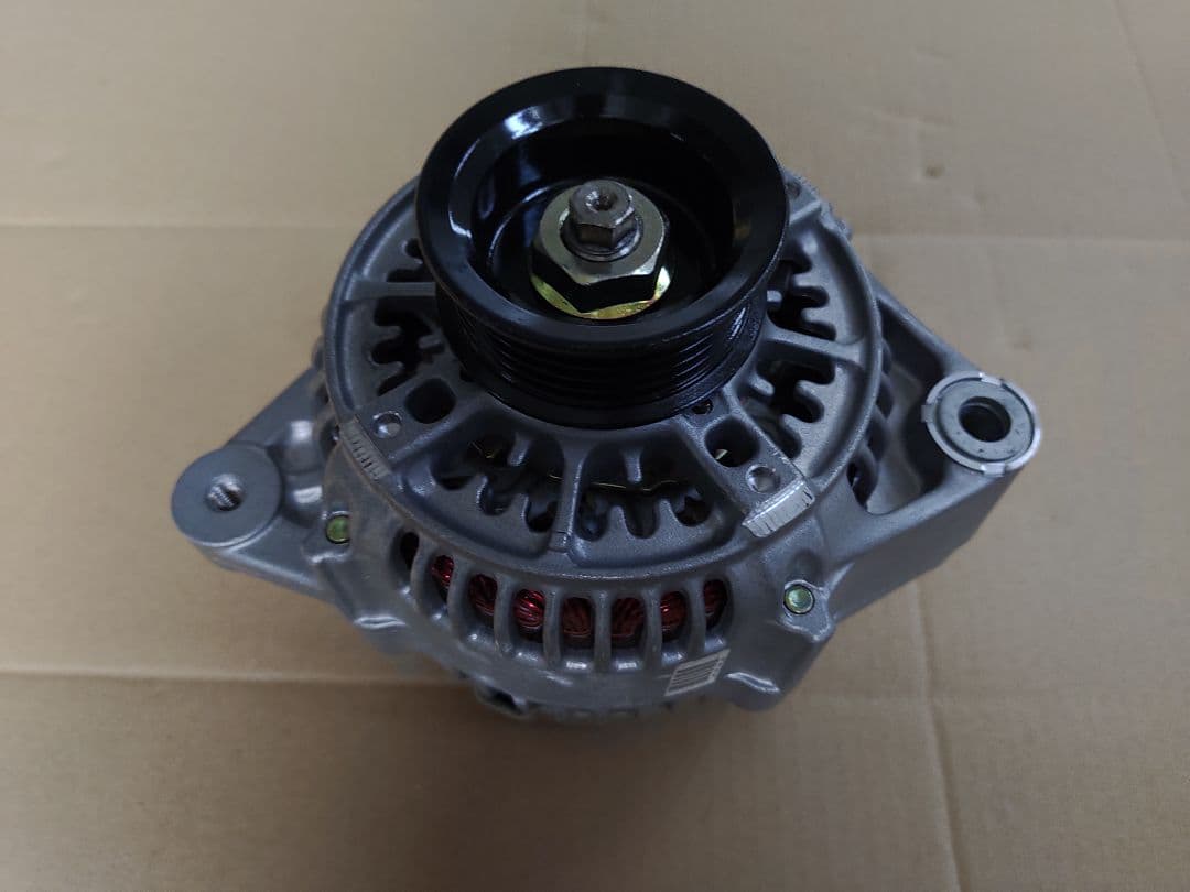 【新品未使用】トヨタ純正　オルタネーター　27060-16270 AE95