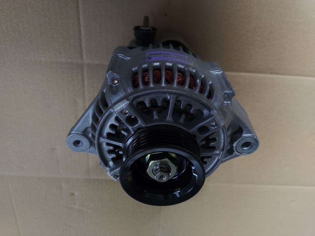 【新品未使用】トヨタ純正　オルタネーター　27060-16270 AE95