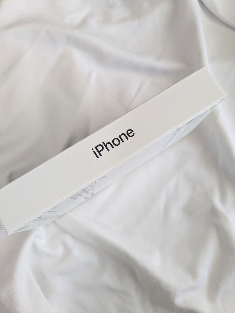 新品未開封 iPhone16 256GB SIMフリー