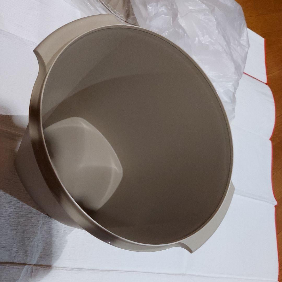 タッパーウェア、プラスチック 保存容器 直径28cm