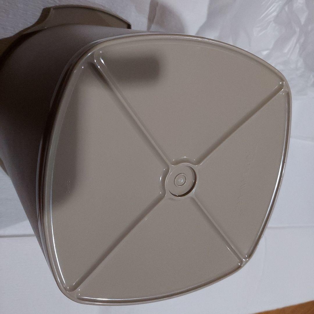 タッパーウェア、プラスチック 保存容器 直径28cm