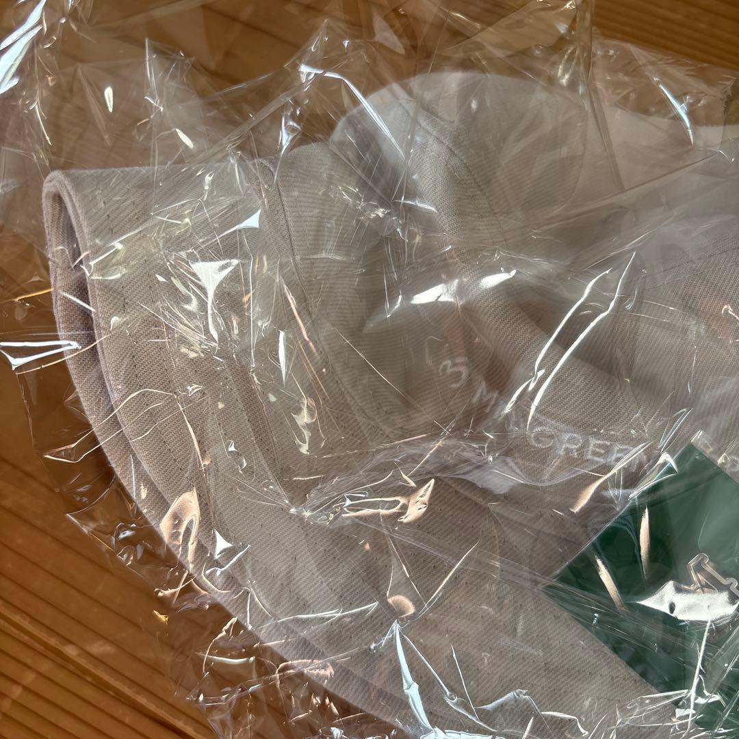 Mrs.GREEN APPLE NEWERAオリジナルロゴバゲット01 ベージュ