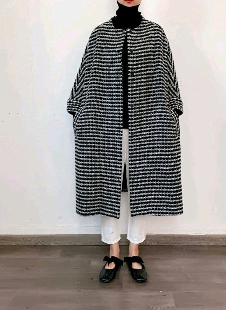 ノーカラーウール混紡ツイードドルマンスリーブコート