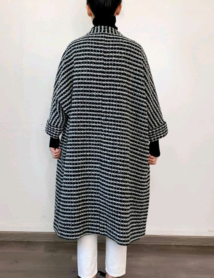 ノーカラーウール混紡ツイードドルマンスリーブコート