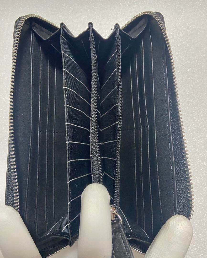 【新品未使用】Vivienne Westwood　ブラック長財布