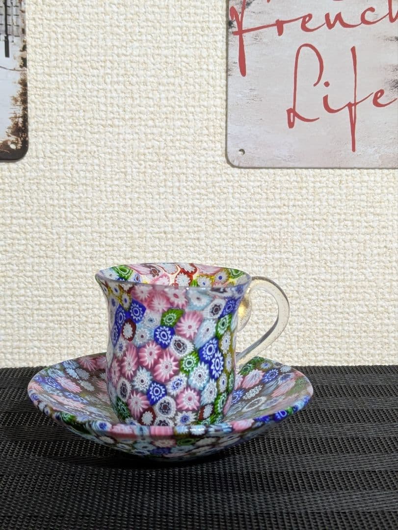 ムラノガラス.ベネチアンガラス ティーカップ .ソーサ、１セットはジャンクです。