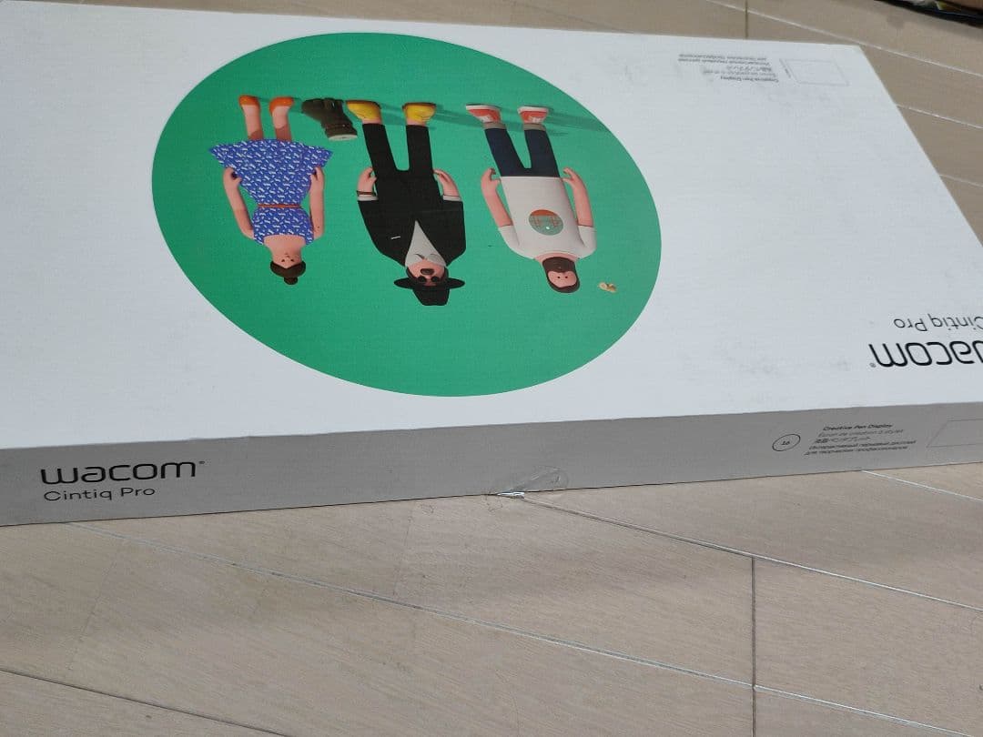 液タブ・ペンタブ Wacom Cintiq Pro 16 (DTH-1620/AK0)