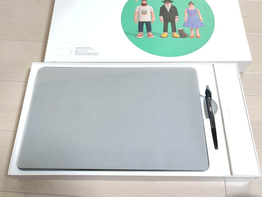 液タブ・ペンタブ Wacom Cintiq Pro 16 (DTH-1620/AK0)