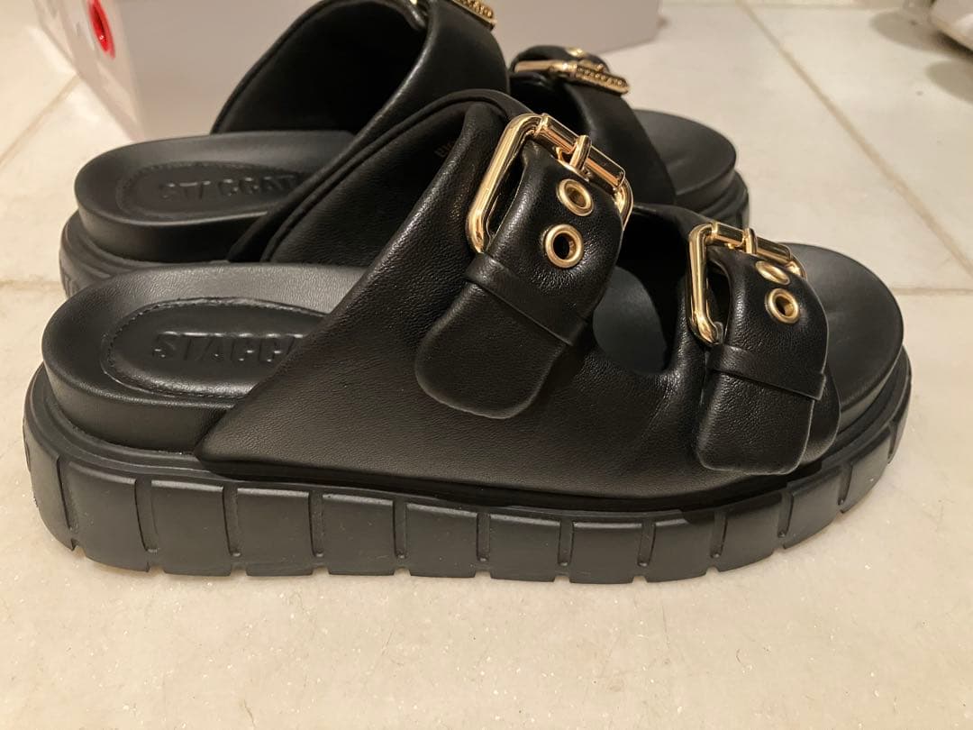 STACCATO ブラック コンフォートサンダル