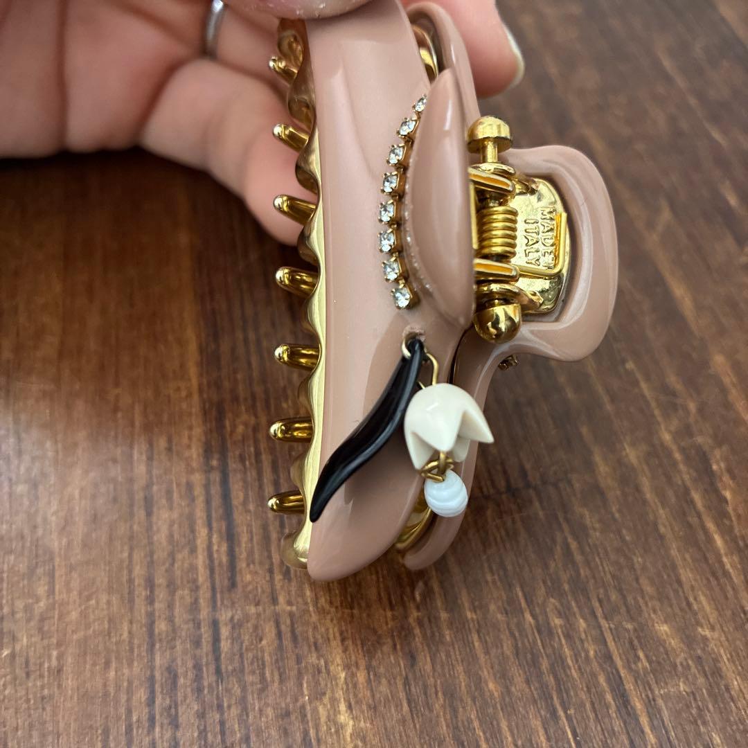 Ayumoですacca花 蜂　モチーフ ヘアクリップM アッカ