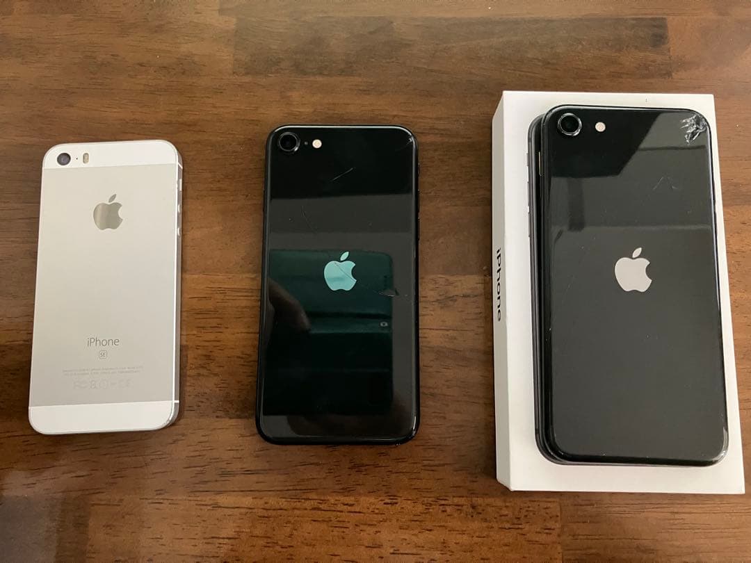 iPhoneSE、iPhoneSE 第2世代×2 3台セット