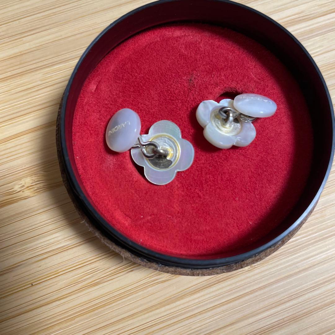 ラルディーニ LARDINI カフスボタン ブートニエール　2個　ホワイト