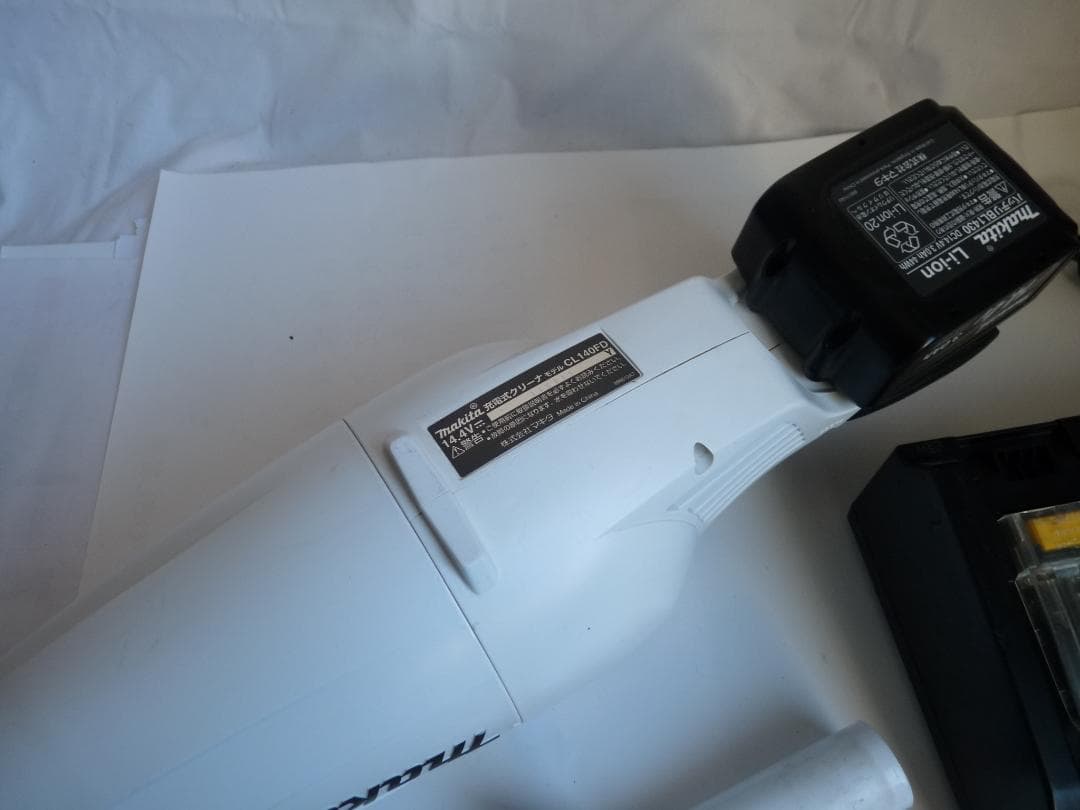 Makita CL140FD スティッククリーナー 充電器付き