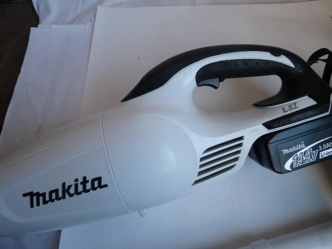 Makita CL140FD スティッククリーナー 充電器付き