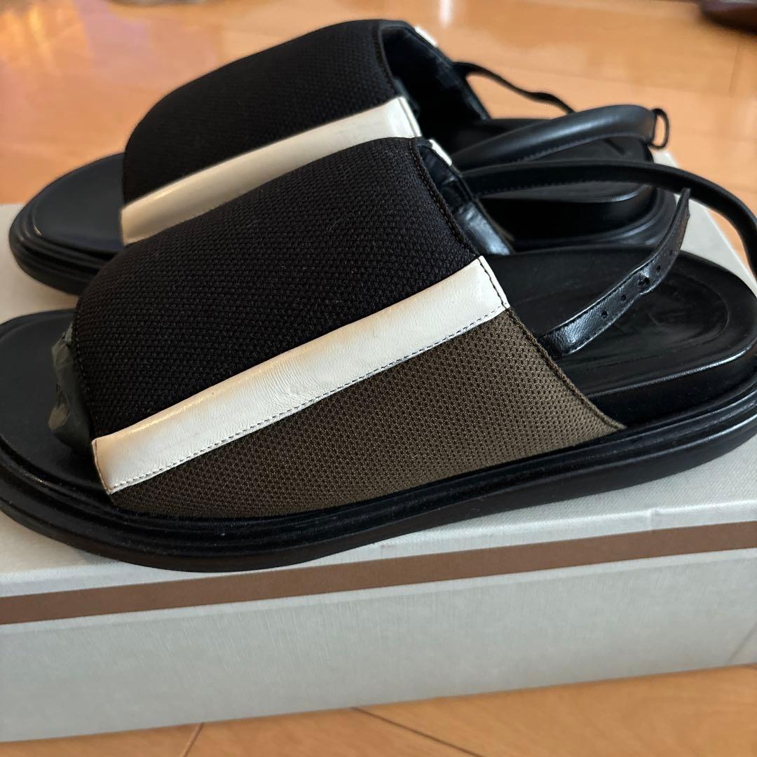 MARNI マルニサンダル ブラック・ホワイト カーキ箱付き37