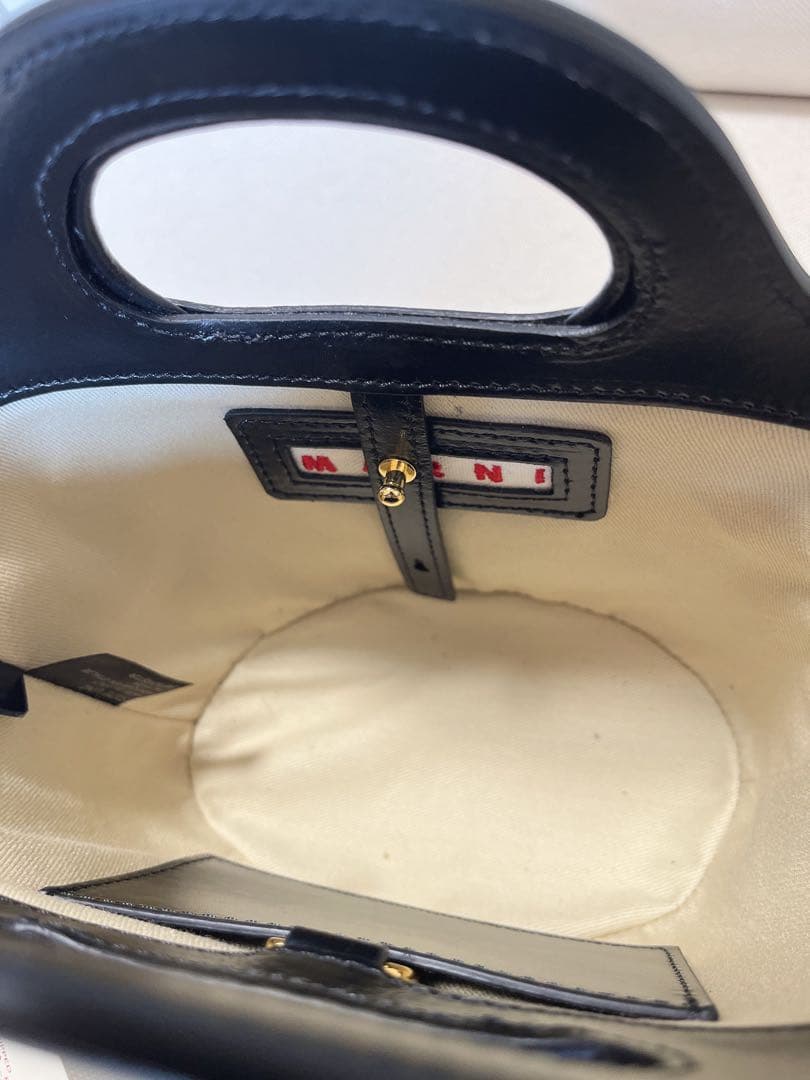 【新品 未使用】ＭＡＲＮＩマルニ トロピカリア ラフィア　ブラック00N99