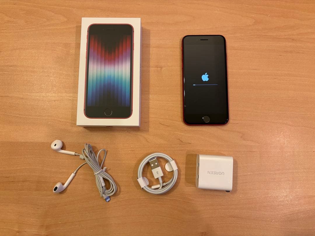 【画面割れ】iPhone SE 第2世代 128GB レッド イヤホン等付