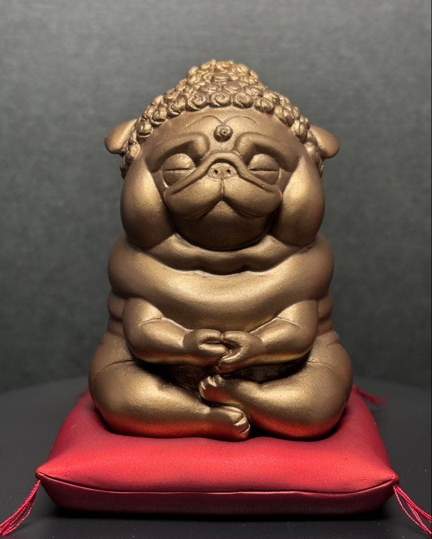 南無おパグさん:ゴールド(座布団風台座付き)