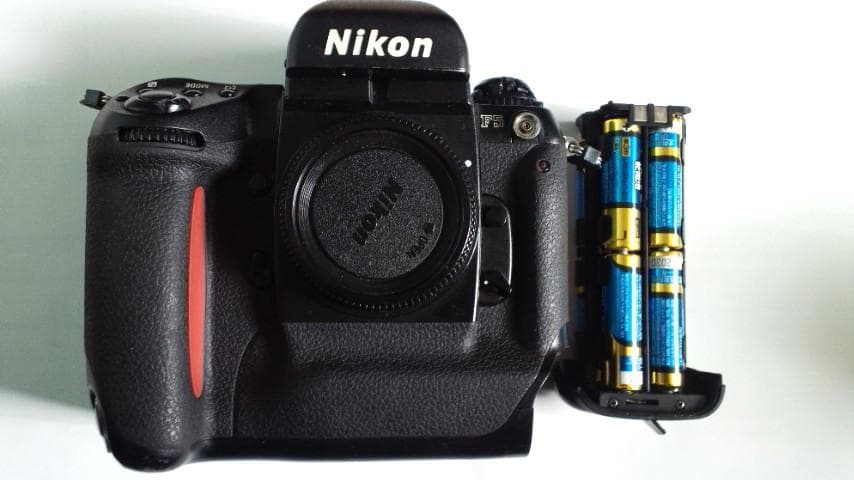 Nikon F5 フイルム一眼レフカメラ