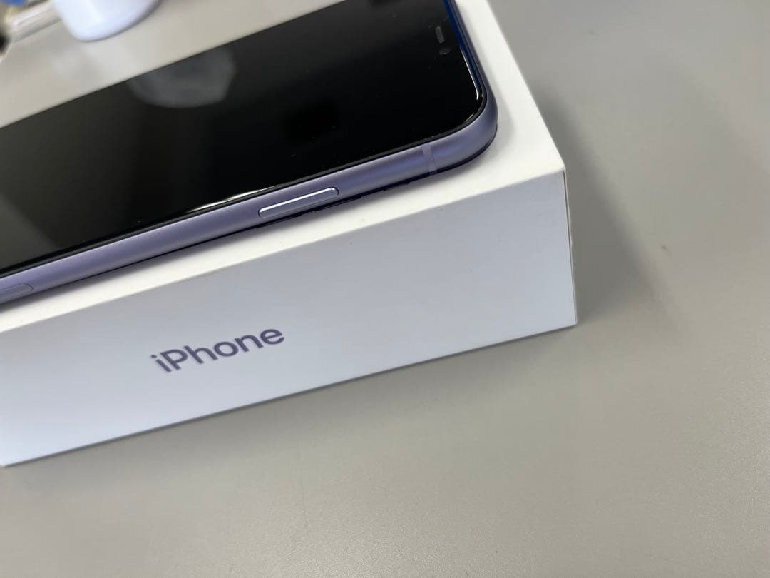 ☆美品☆iPhone11 128GB パープル　おまけつきSIMフリー