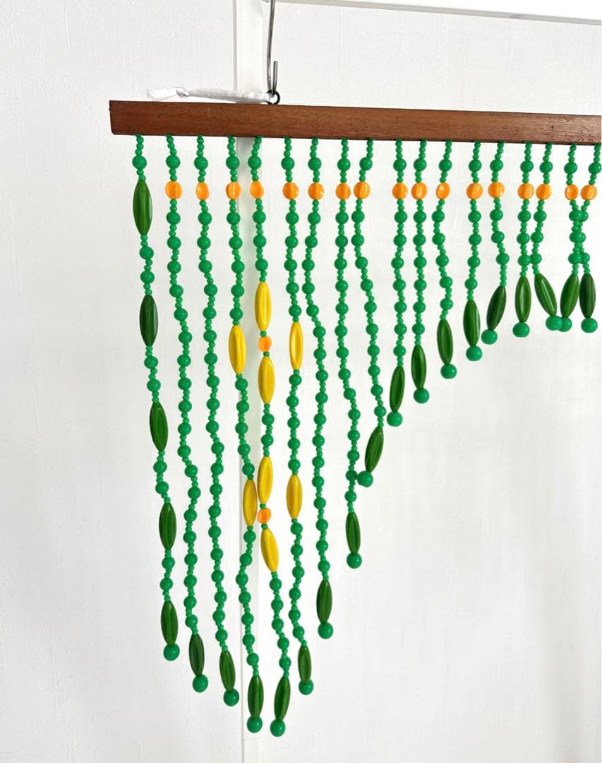 レトロポップ　ビーズカーテン　ビーズのれん　珠のれん　緑　昭和レトロ