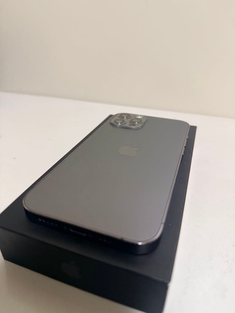 【美品】Apple iPhone 12 Pro グラファイト　本体　256GB